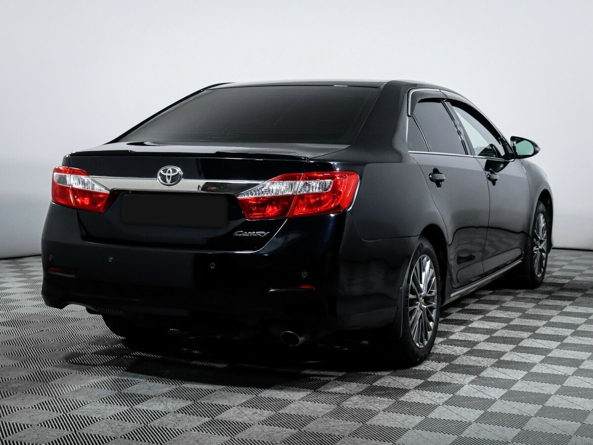 Купить Toyota Camry с пробегом. Фото: #3