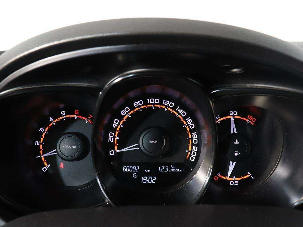 Купить Lada (ВАЗ) Vesta с пробегом. Фото: #8