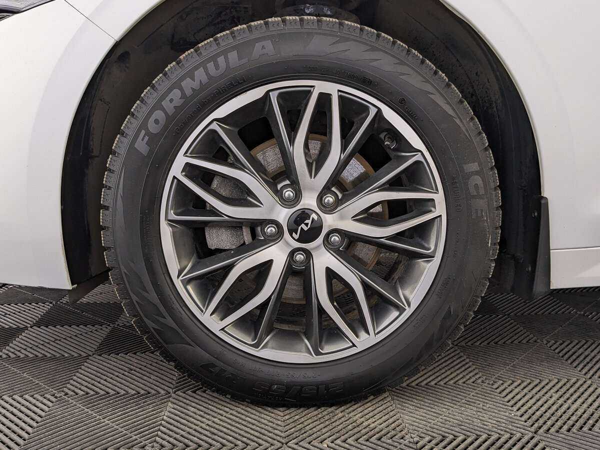 Купить Kia K5 с пробегом. Фото: #9