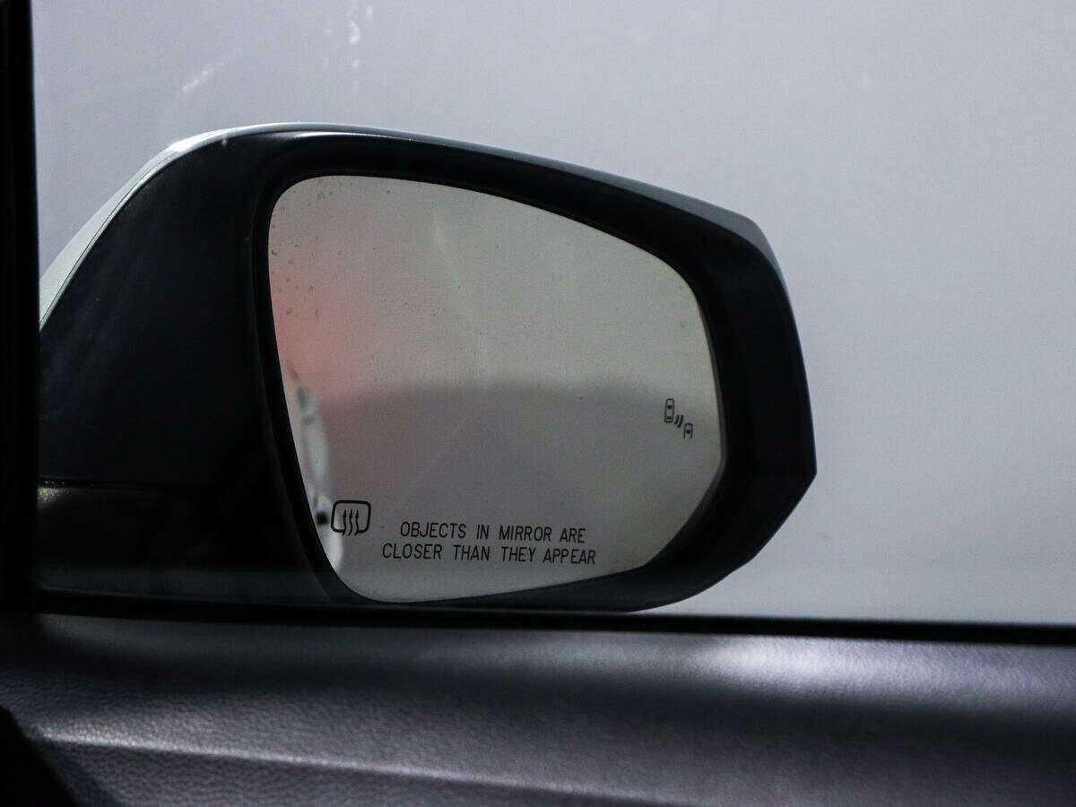 Купить Toyota Corolla Cross с пробегом. Фото: #15