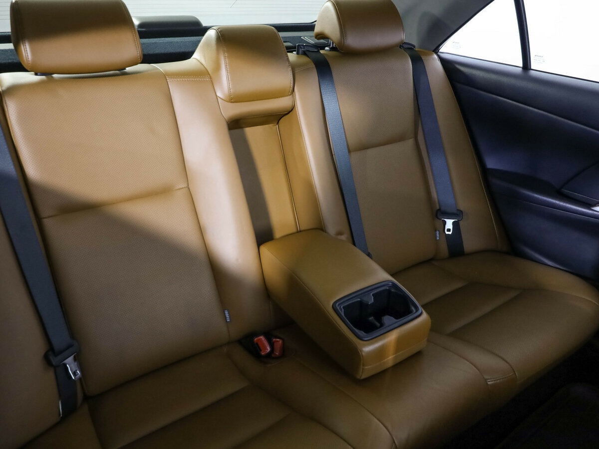 Купить Toyota Camry с пробегом. Фото: #28