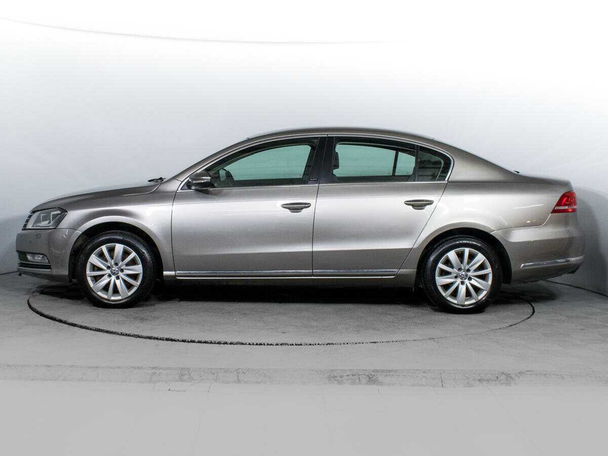 Купить Volkswagen Passat с пробегом. Фото: #7