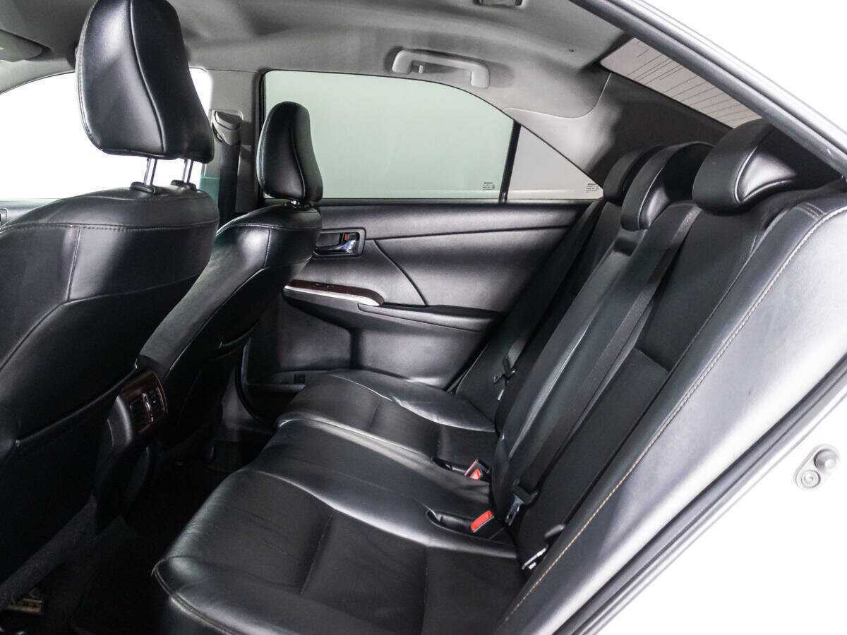 Купить Toyota Camry с пробегом. Фото: #9