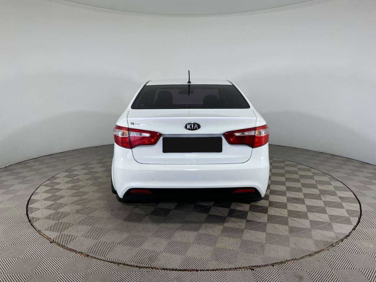 Купить Kia Rio с пробегом. Фото: #4