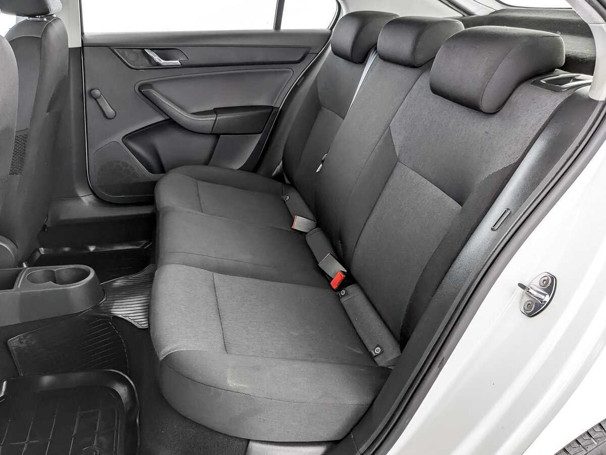 Купить Skoda Rapid с пробегом. Фото: #11