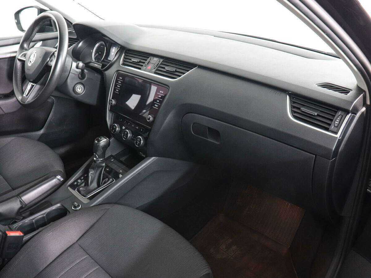 Купить Skoda Octavia с пробегом. Фото: #8