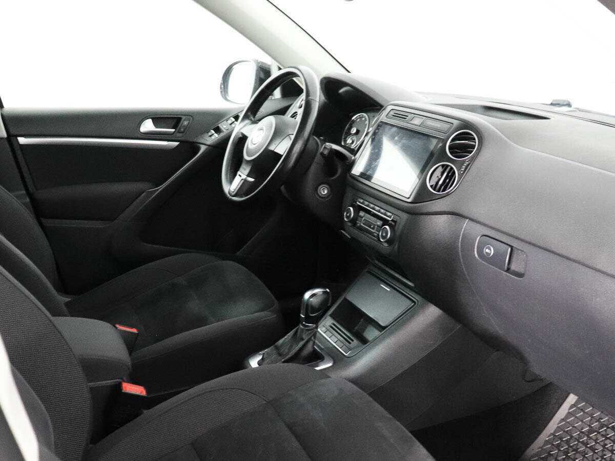 Купить Volkswagen Tiguan с пробегом. Фото: #8