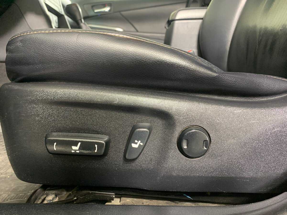 Купить Toyota Camry с пробегом. Фото: #14