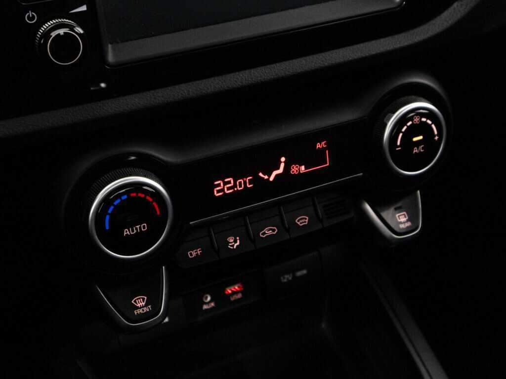 Купить Kia Rio с пробегом. Фото: #14