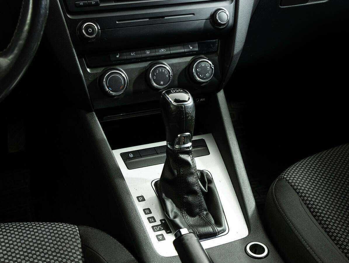 Купить Skoda Octavia с пробегом. Фото: #13