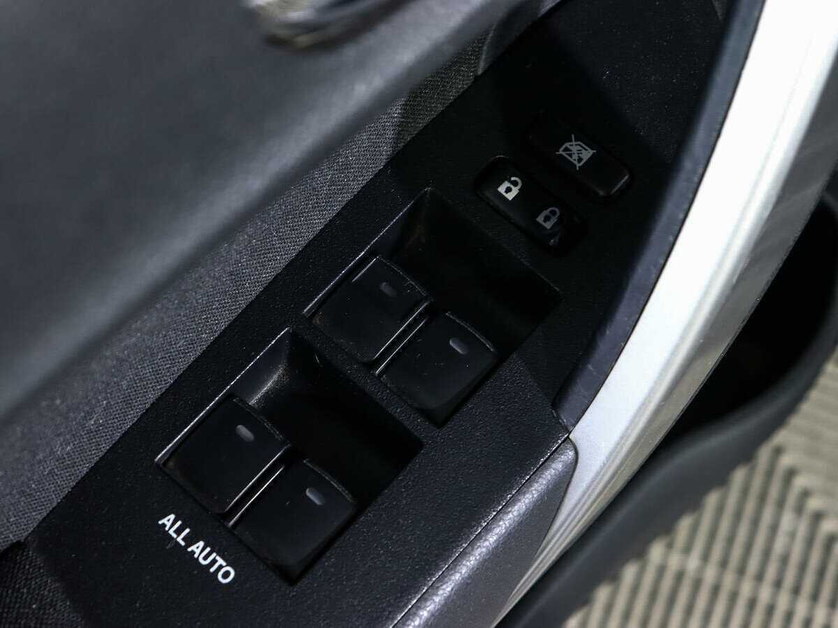 Купить Toyota Corolla с пробегом. Фото: #11