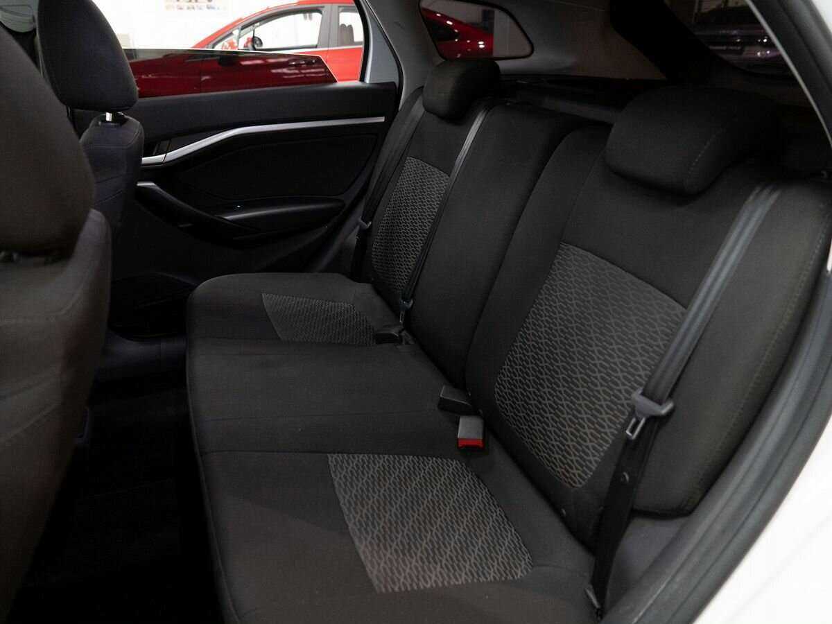 Купить Lada (ВАЗ) Vesta с пробегом. Фото: #6