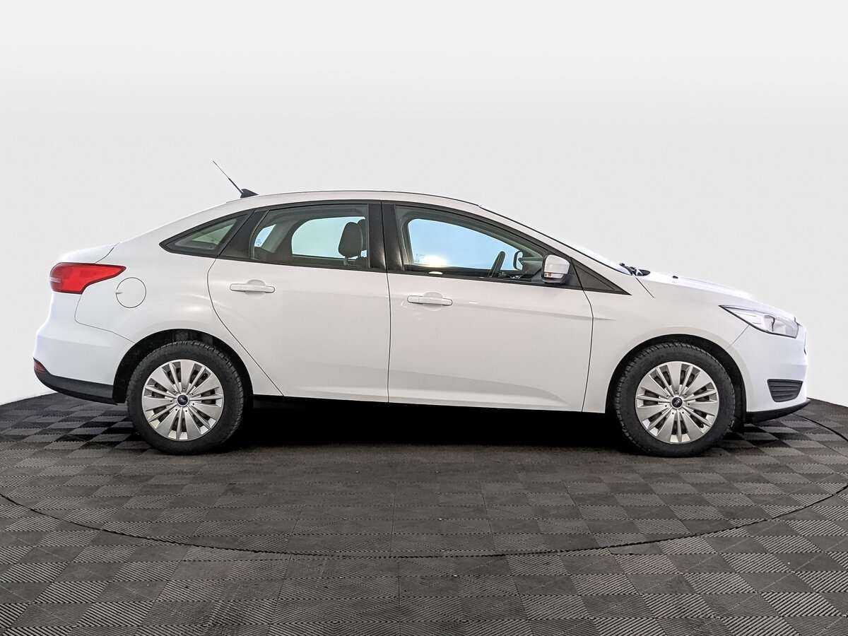 Купить Ford Focus с пробегом. Фото: #3