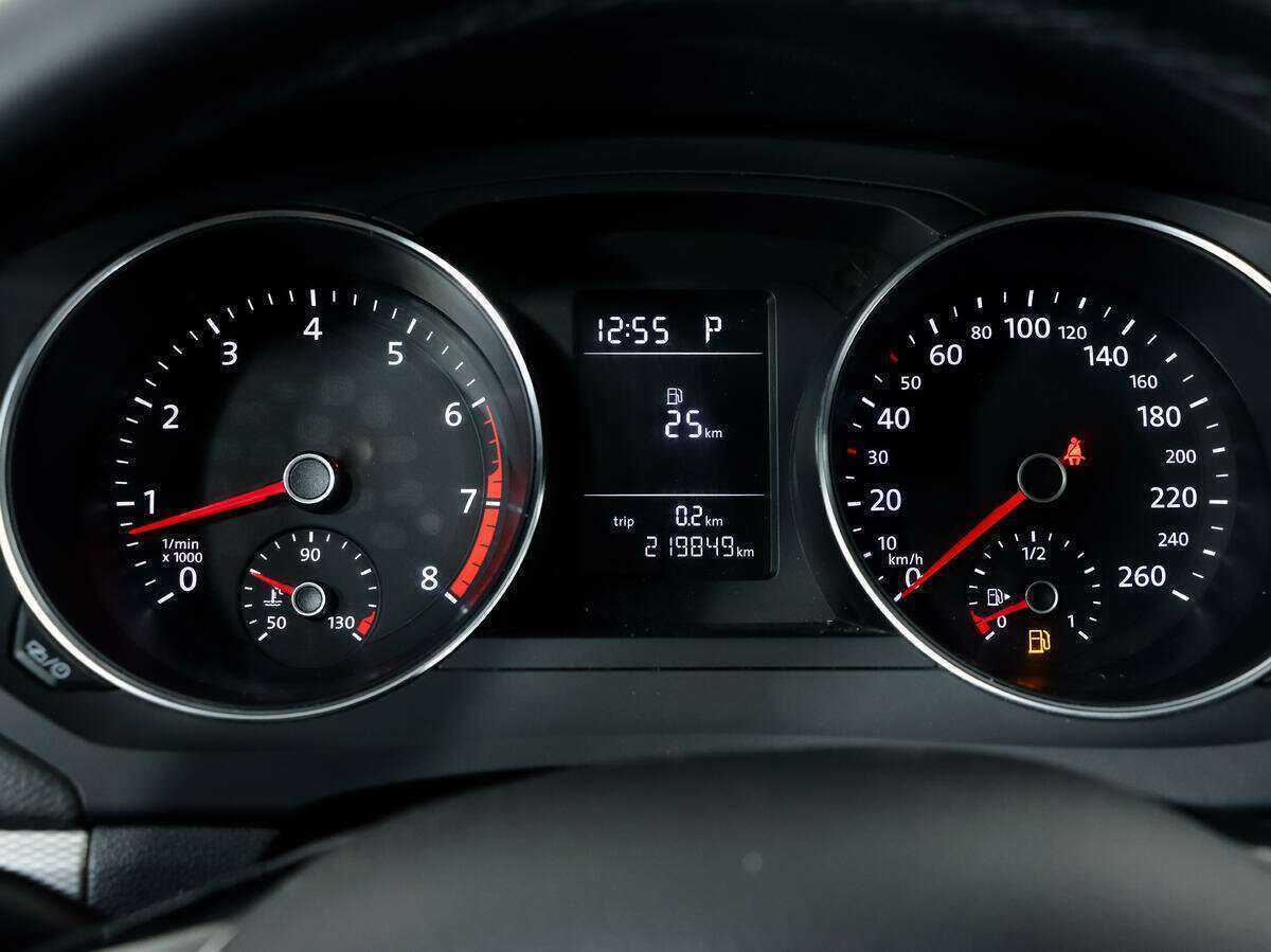 Купить Volkswagen Jetta с пробегом. Фото: #13