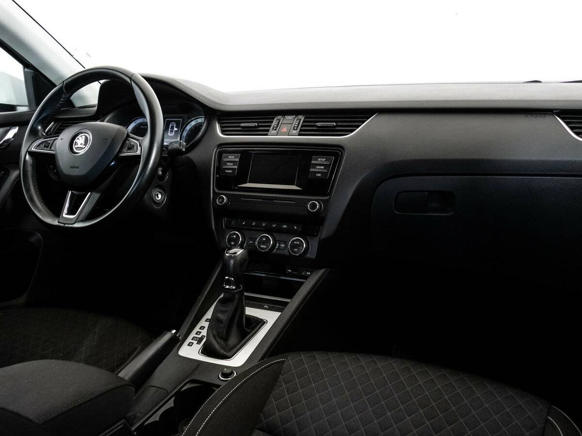 Купить Skoda Octavia с пробегом. Фото: #6