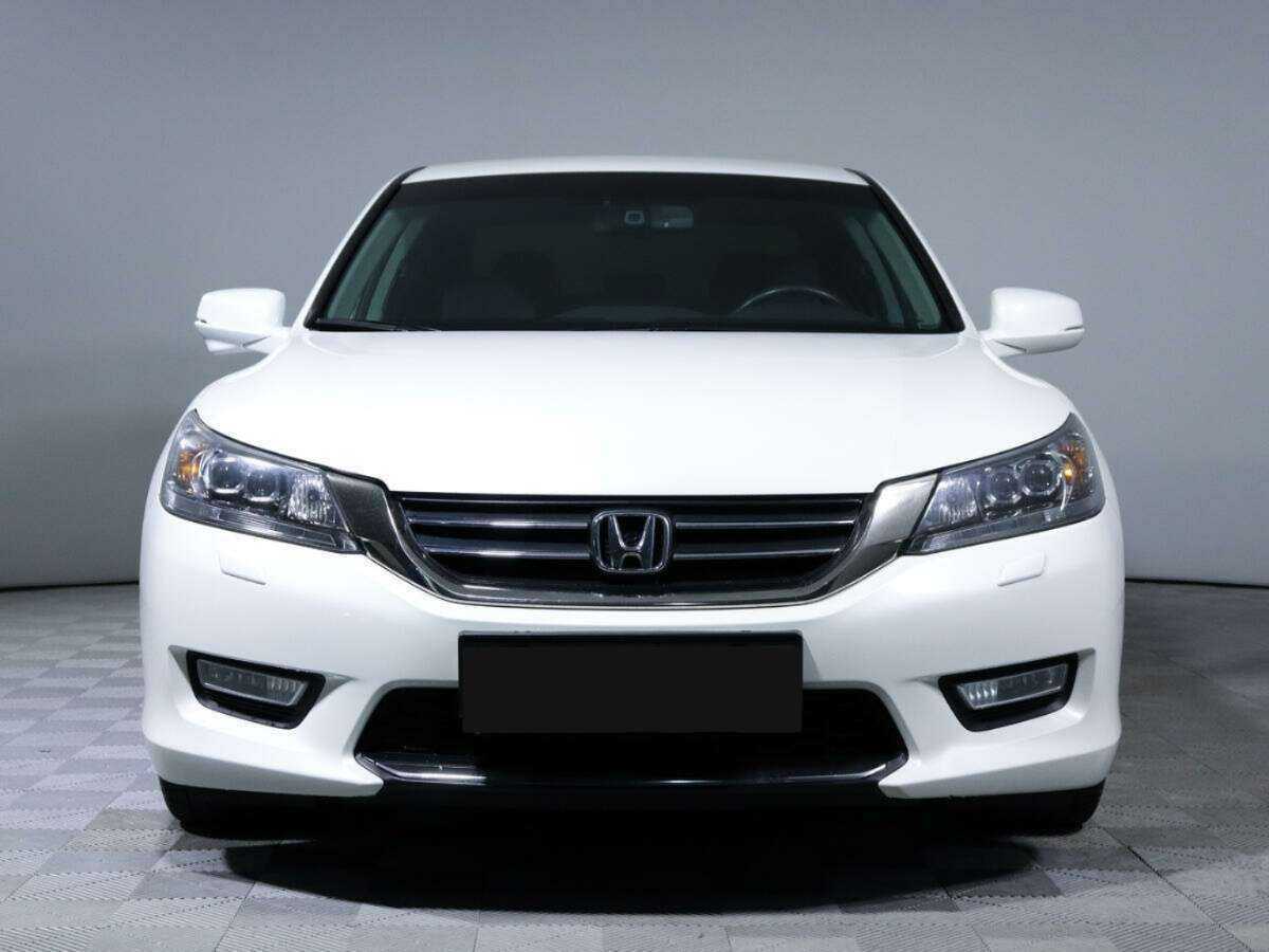 Купить Honda Accord с пробегом. Фото: #1