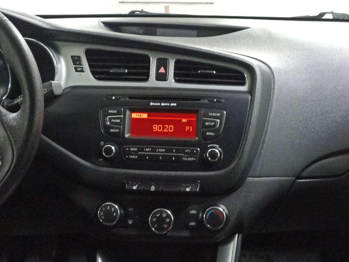 Купить Kia Ceed с пробегом. Фото: #14