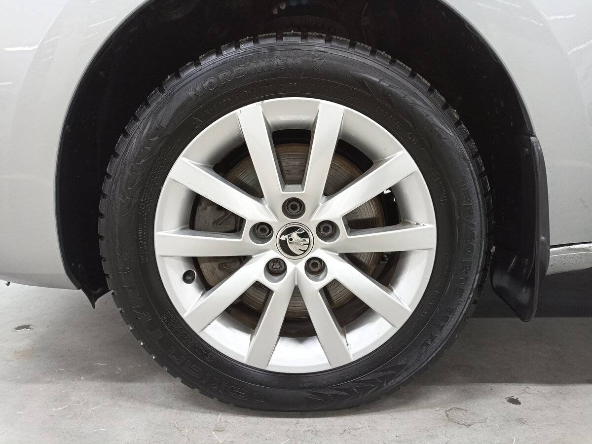 Купить Skoda Rapid с пробегом. Фото: #17