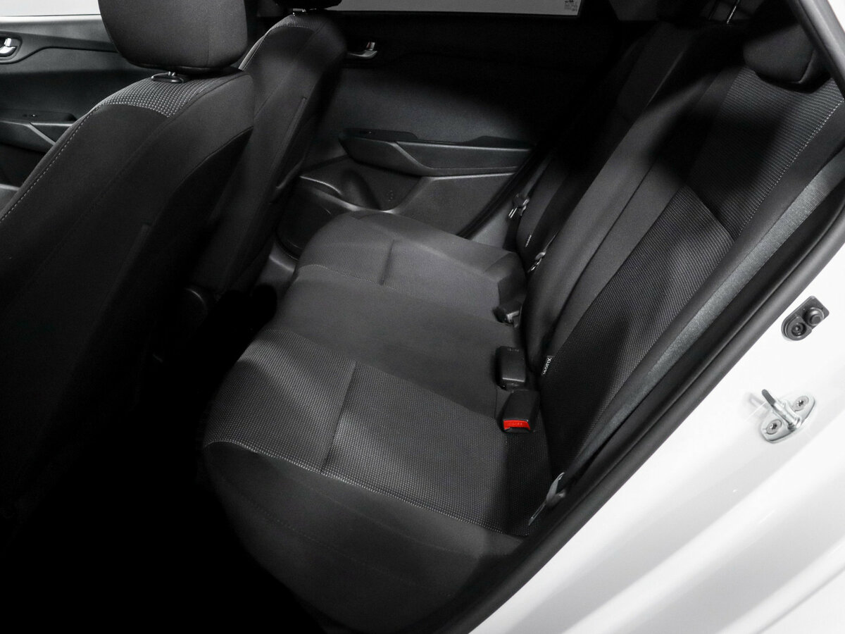 Купить Hyundai Solaris с пробегом. Фото: #9