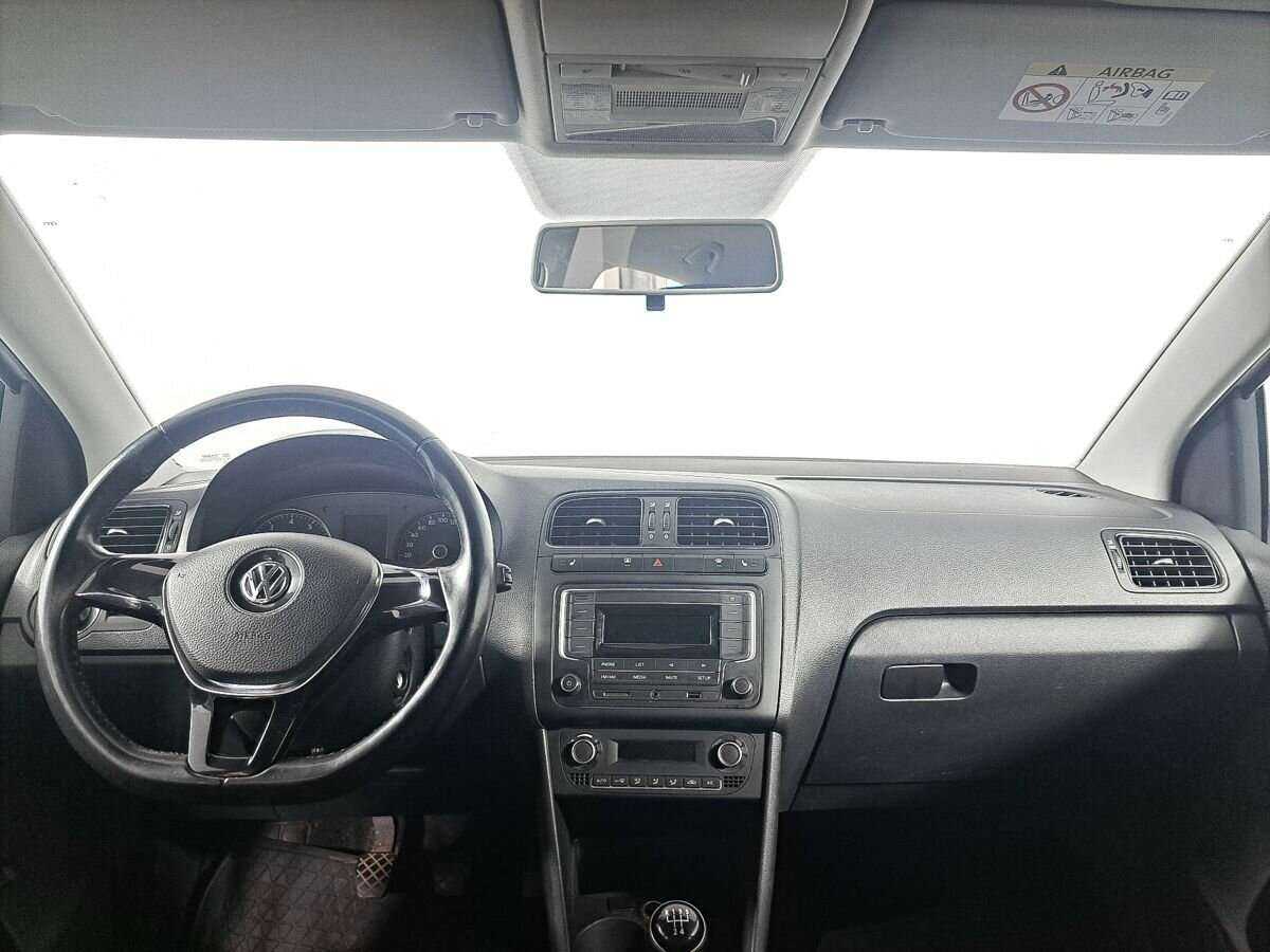 Купить Volkswagen Polo с пробегом. Фото: #11