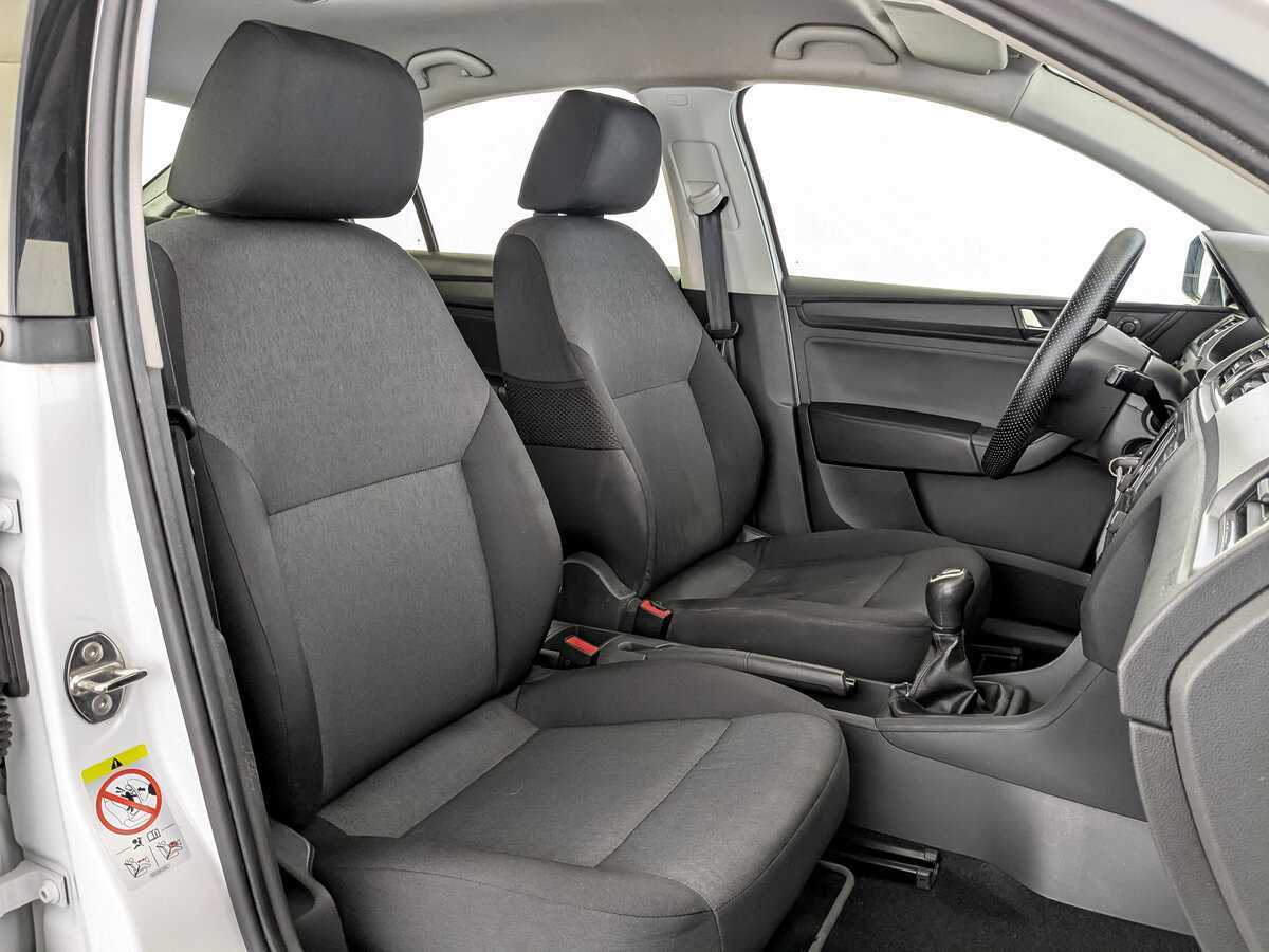 Купить Skoda Rapid с пробегом. Фото: #22