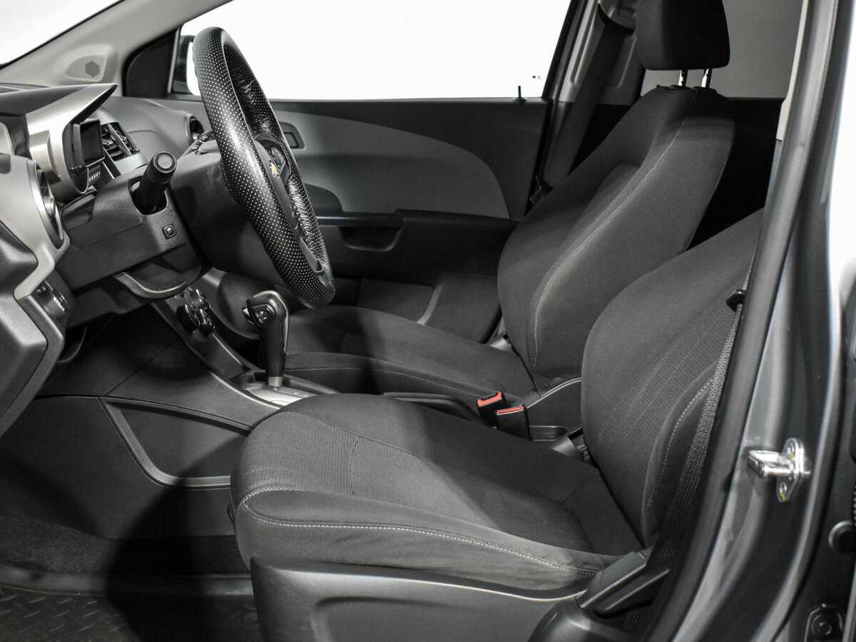 Купить Chevrolet Aveo с пробегом. Фото: #10