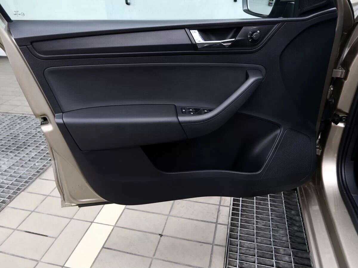 Купить Skoda Rapid с пробегом. Фото: #13