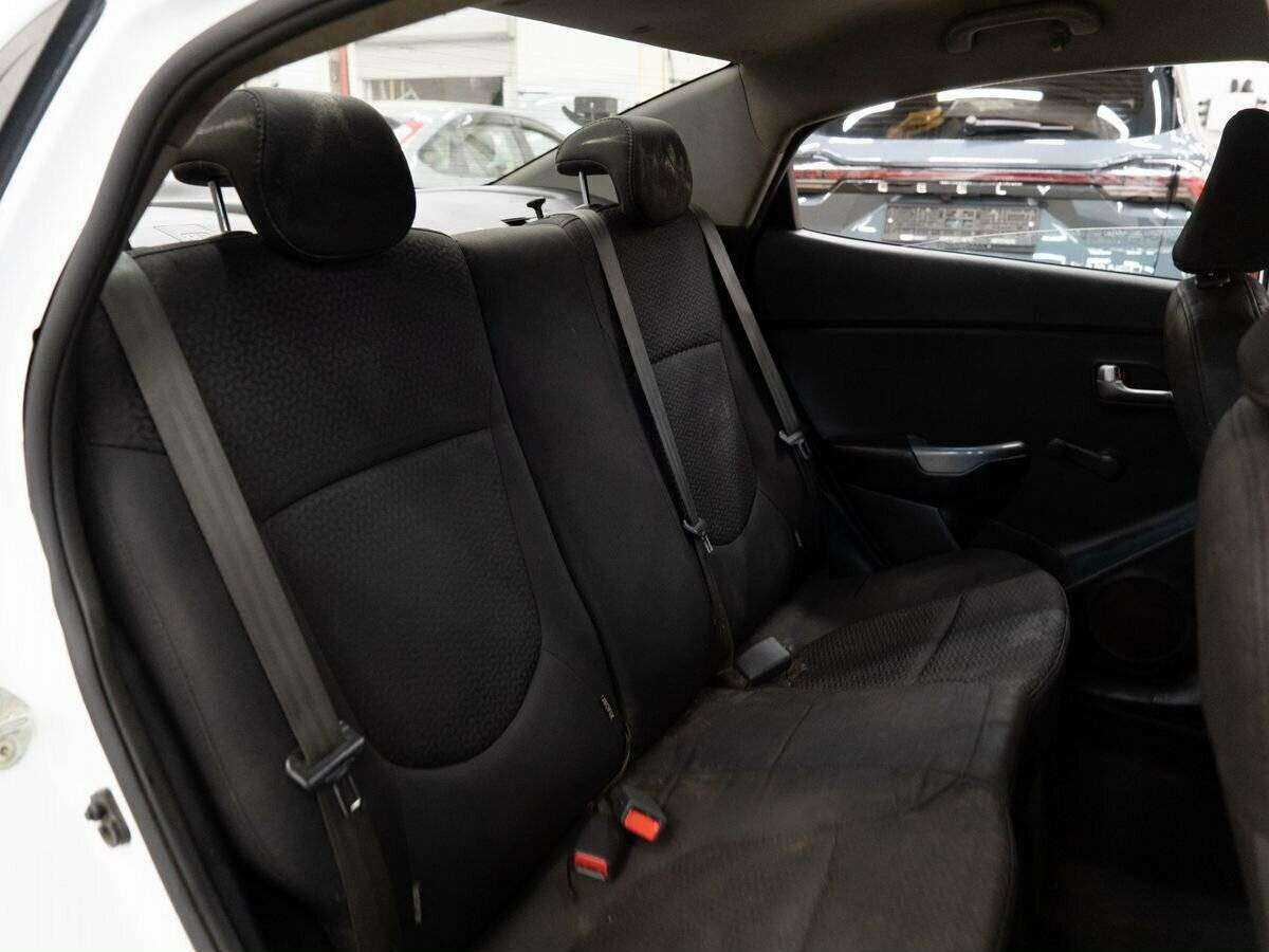 Купить Kia Rio с пробегом. Фото: #7