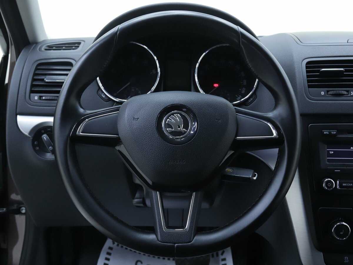 Купить Skoda Yeti с пробегом. Фото: #10