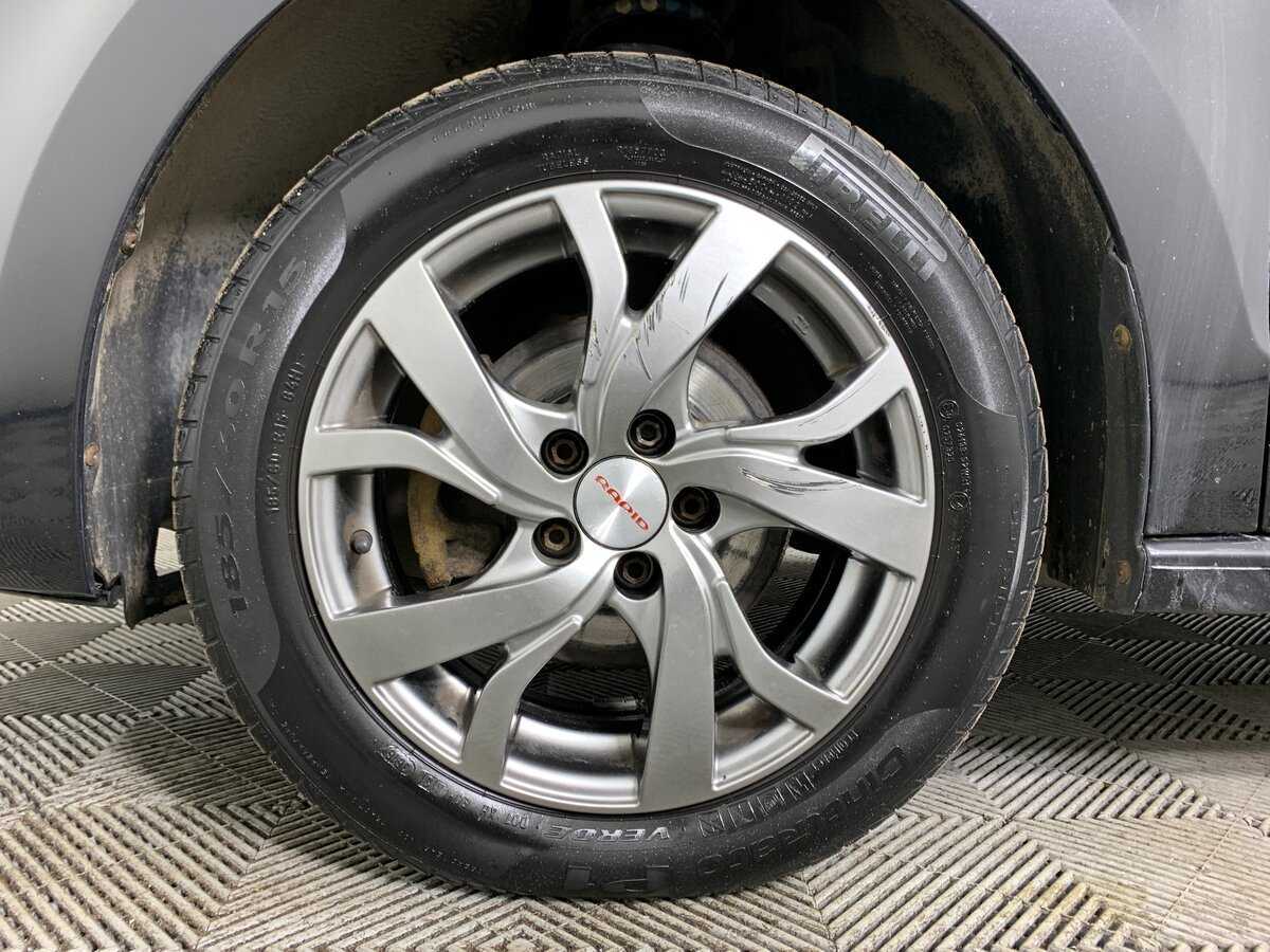 Купить Volkswagen Polo с пробегом. Фото: #9