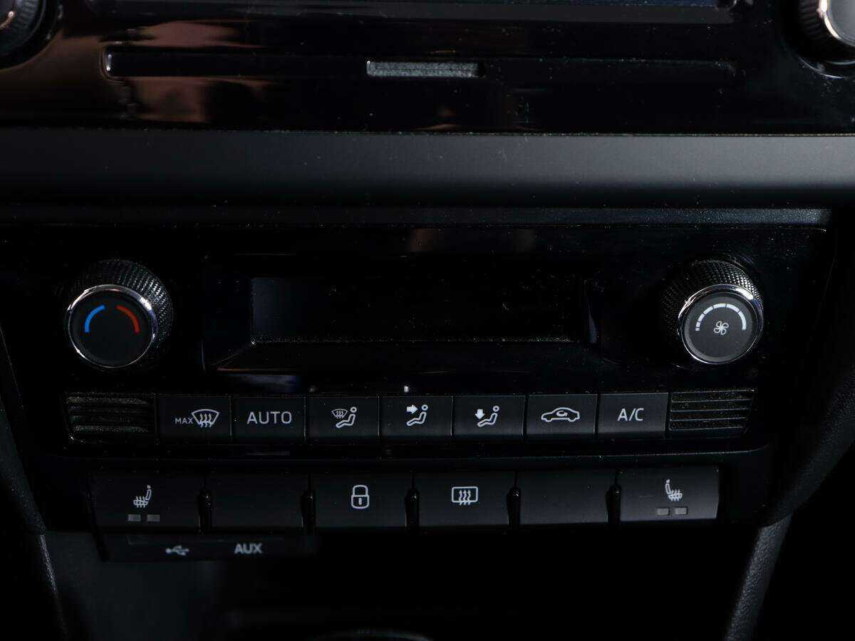 Купить Skoda Rapid с пробегом. Фото: #16