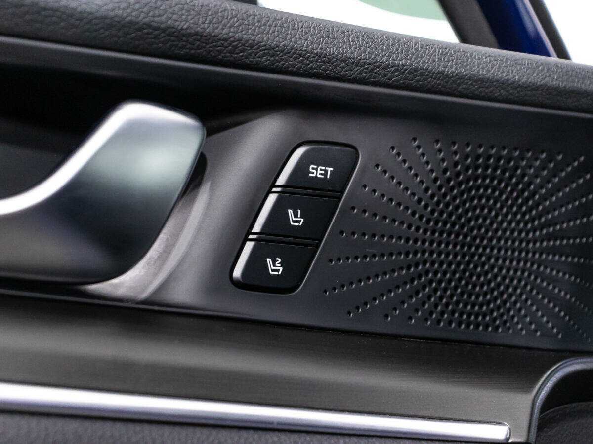 Купить Kia K5 с пробегом. Фото: #24