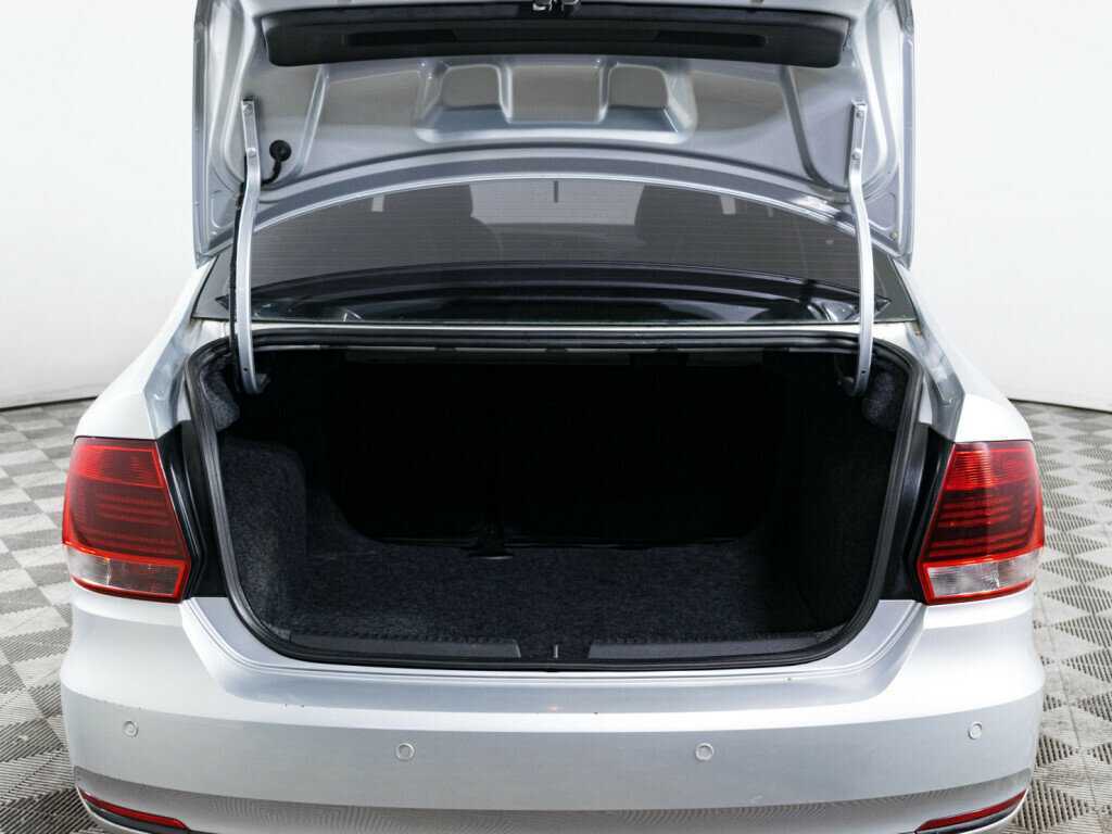 Купить Volkswagen Polo с пробегом. Фото: #6