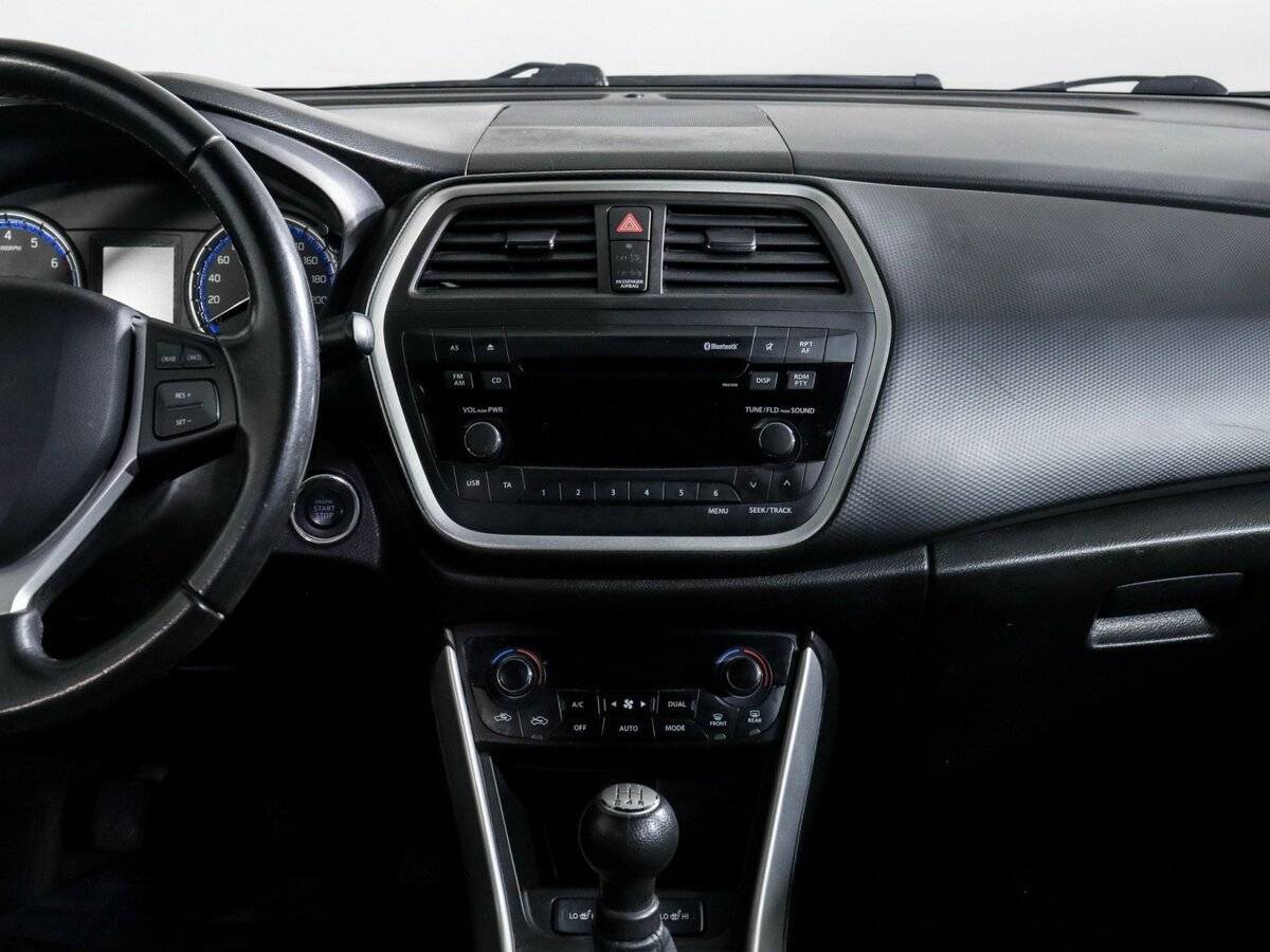 Купить Suzuki SX4 с пробегом. Фото: #12