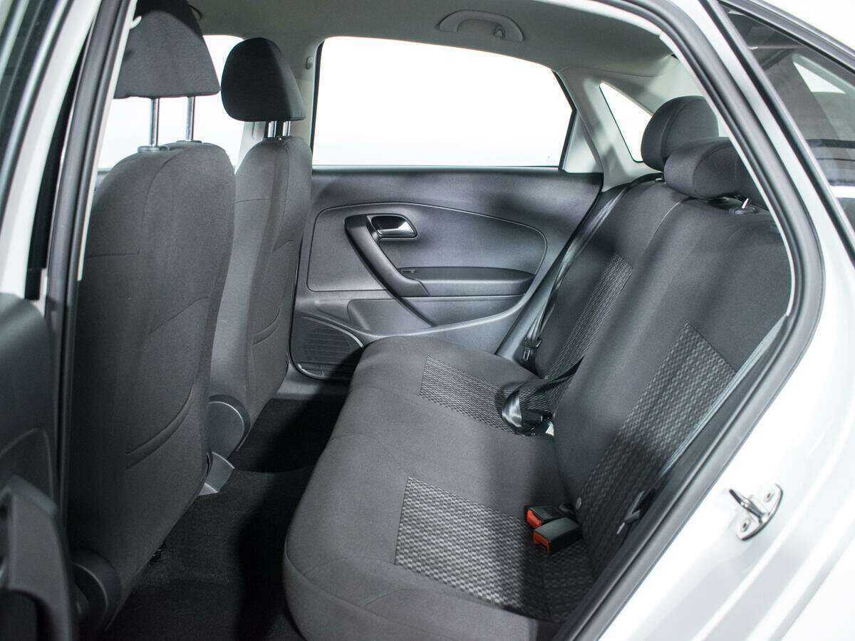 Купить Volkswagen Polo с пробегом. Фото: #9