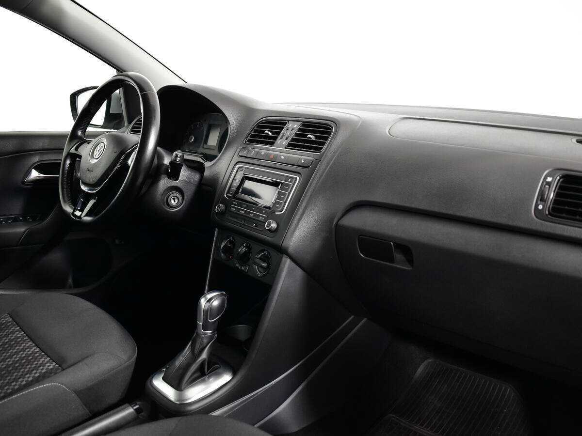 Купить Volkswagen Polo с пробегом. Фото: #8