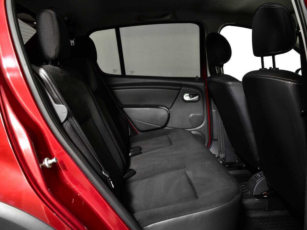 Купить Renault Sandero с пробегом. Фото: #9