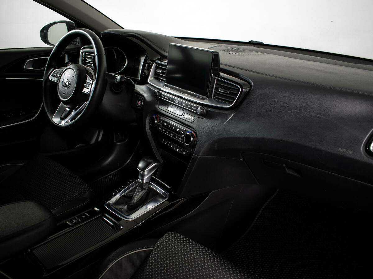 Купить Kia Ceed с пробегом. Фото: #8