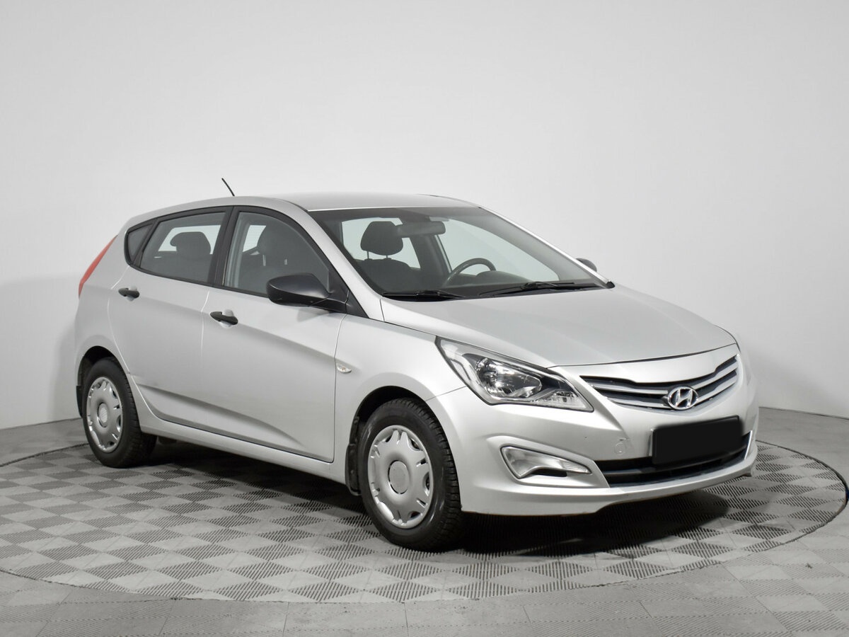 Купить Hyundai Solaris с пробегом. Фото: #2