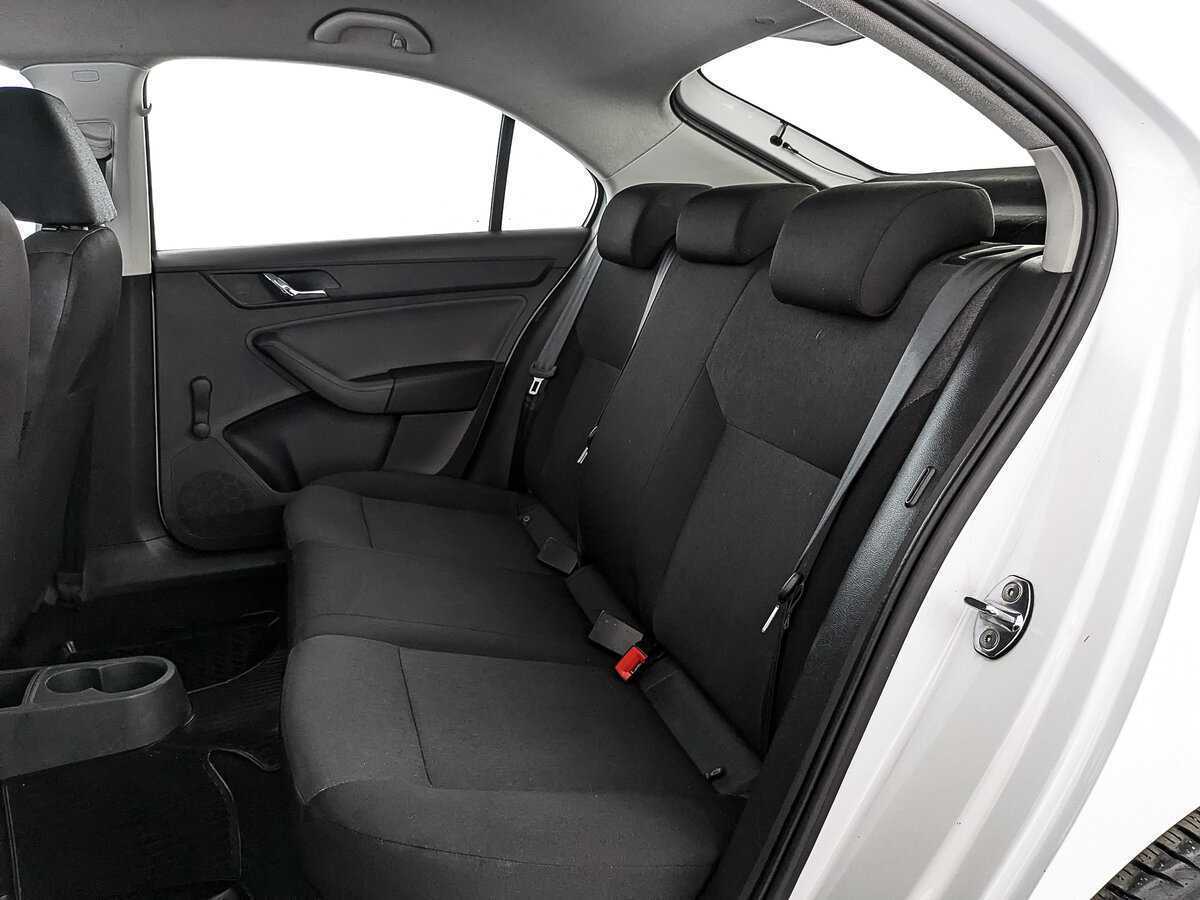 Купить Skoda Rapid с пробегом. Фото: #15