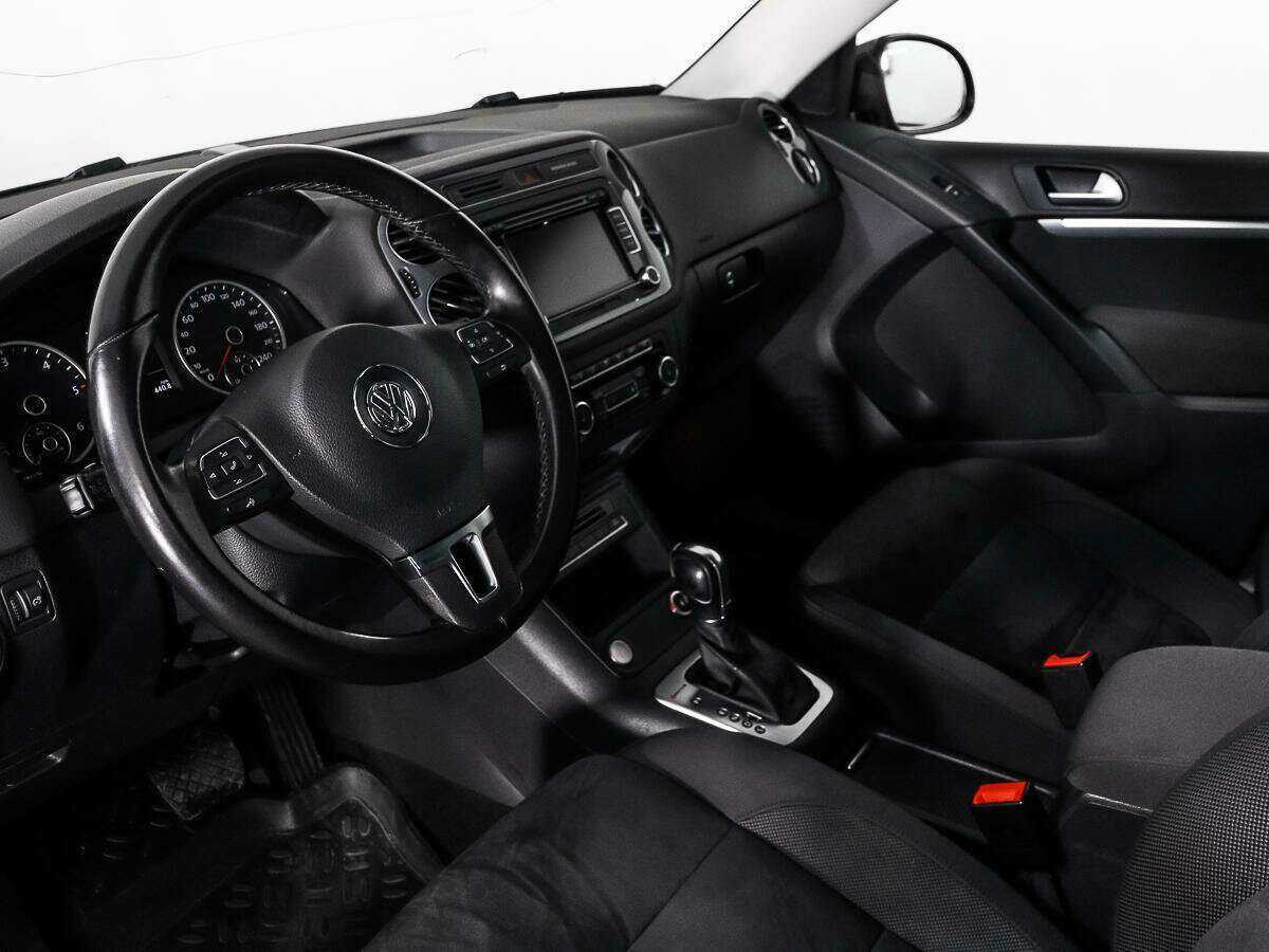 Купить Volkswagen Tiguan с пробегом. Фото: #8