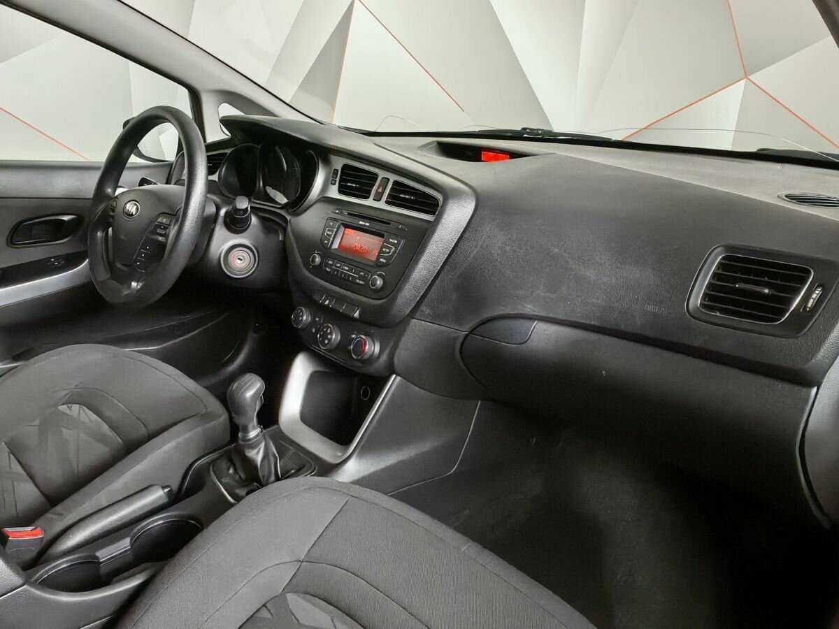 Купить Kia Ceed с пробегом. Фото: #8
