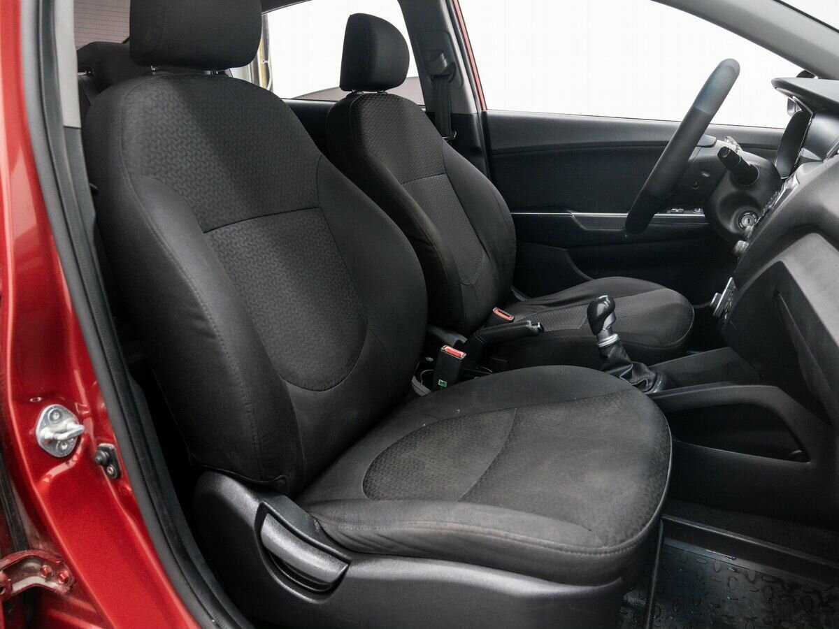 Купить Kia Rio с пробегом. Фото: #8