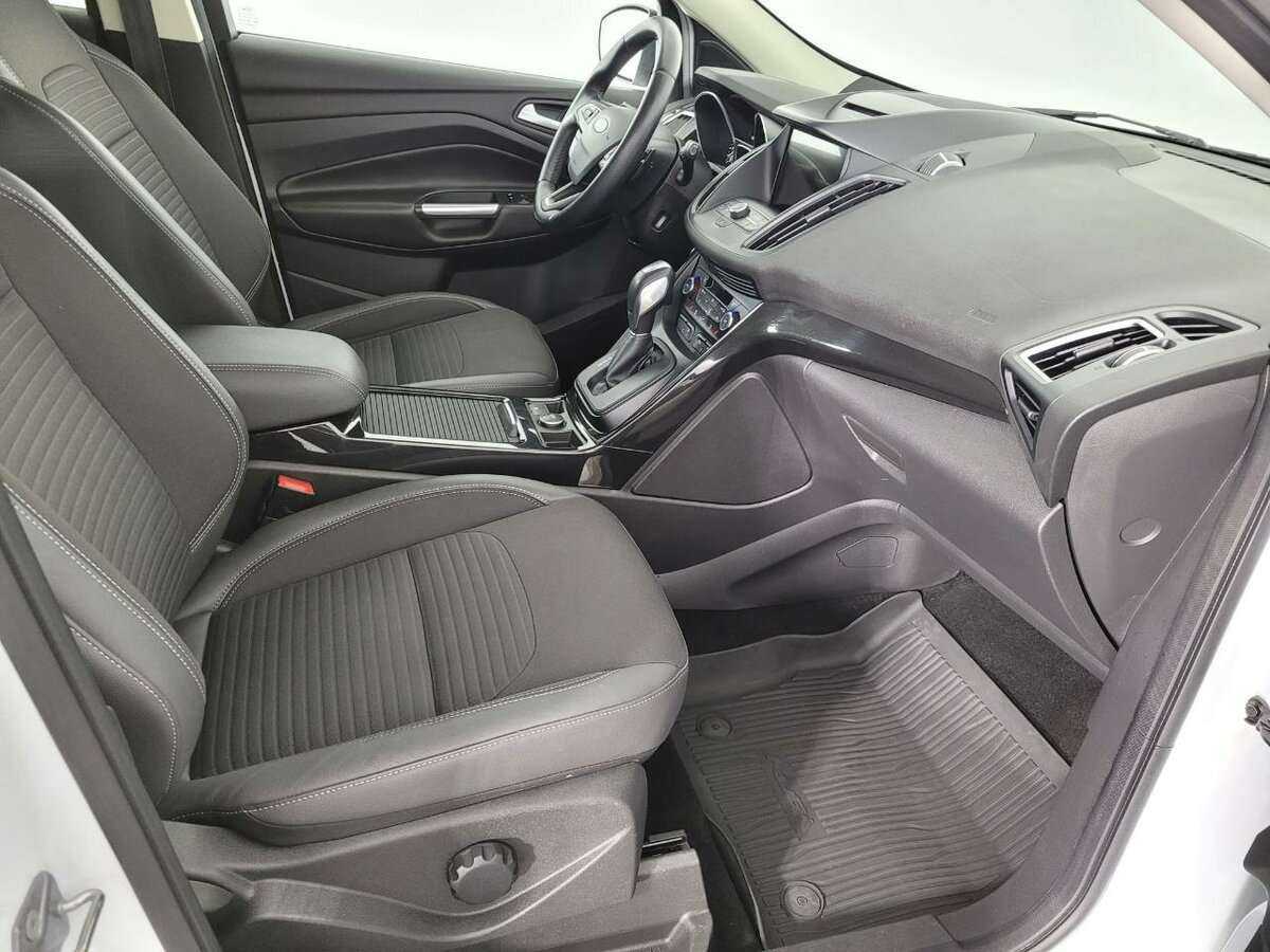 Купить Ford Kuga с пробегом. Фото: #13
