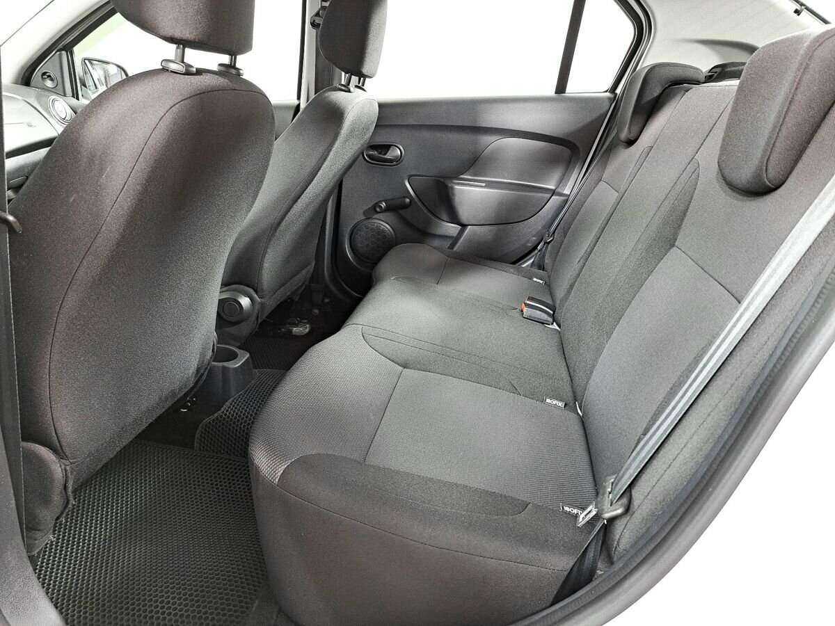 Купить Renault Logan с пробегом. Фото: #9