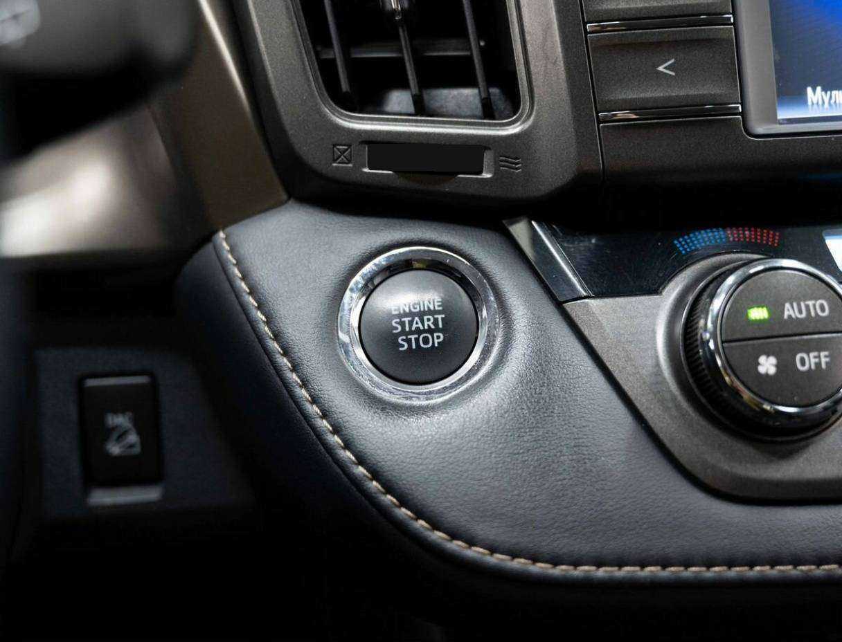 Купить Toyota RAV4 с пробегом. Фото: #23