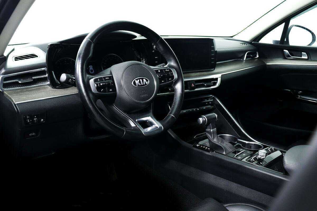 Купить Kia K5 с пробегом. Фото: #12