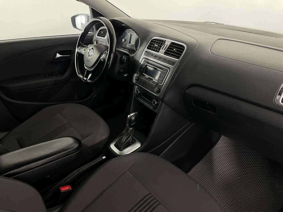 Купить Volkswagen Polo с пробегом. Фото: #10