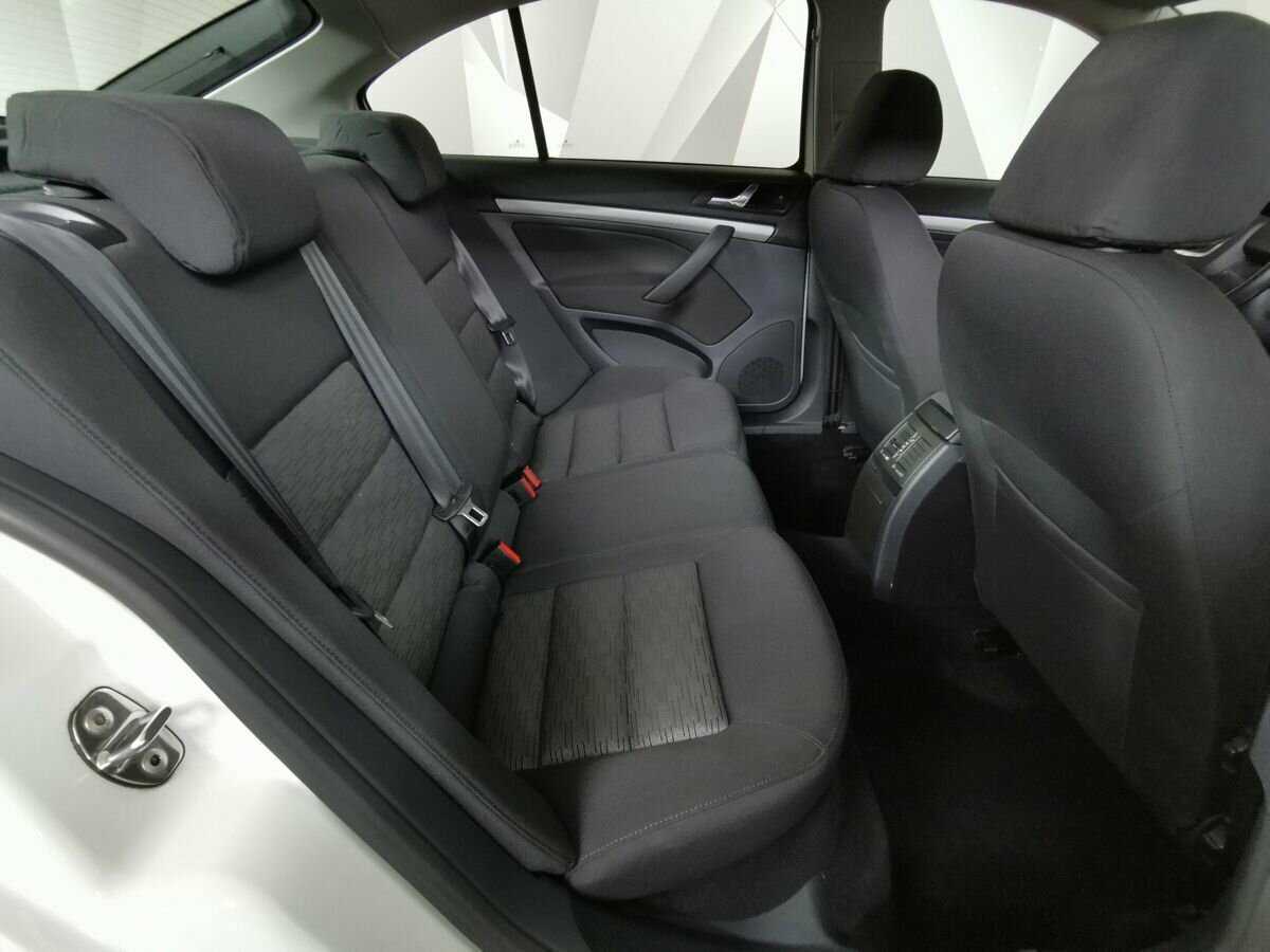 Купить Skoda Octavia с пробегом. Фото: #11