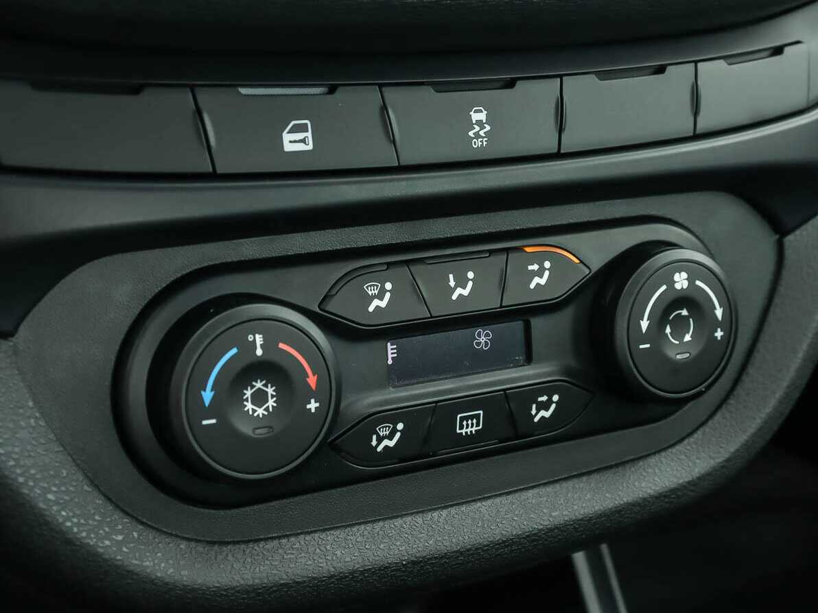 Купить Lada (ВАЗ) Vesta с пробегом. Фото: #13